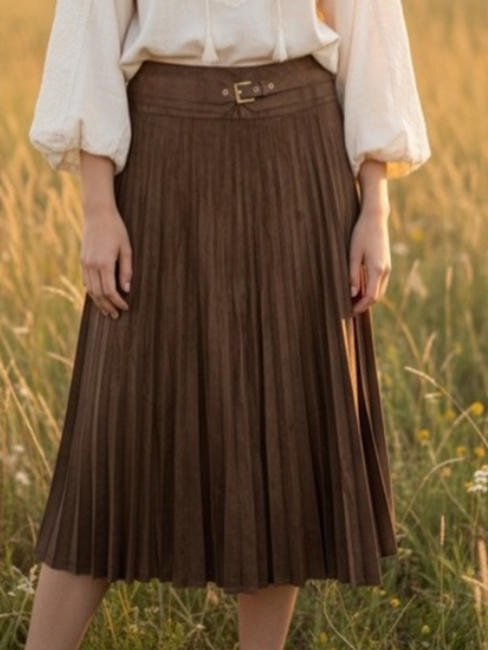 New LAFFAIRE Pleated Midi Skirt with Subtle Belt in light Brown